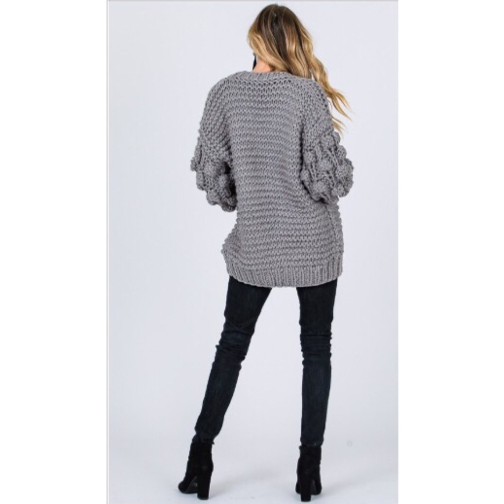 Last 1️⃣ Gray Pom Pom Sleeve Chunky Cardigan - Picture 4 of 5